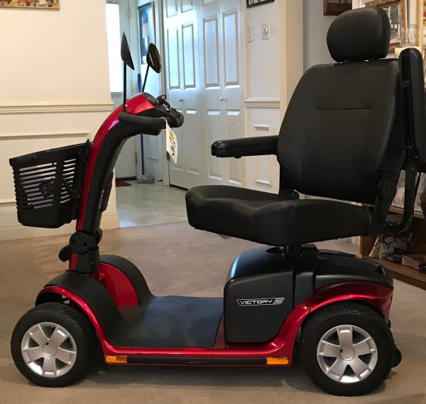 Pride Mobility Victory 10.2 Mid-Size Bariatric 4 Wheel Scooter SC7102